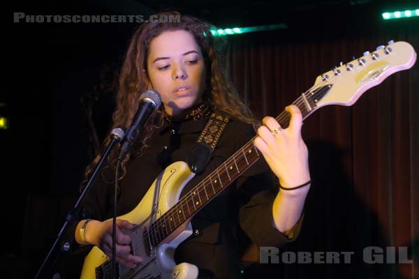 NILUFER YANYA - 2017-03-28 - PARIS - Madame Arthur - 